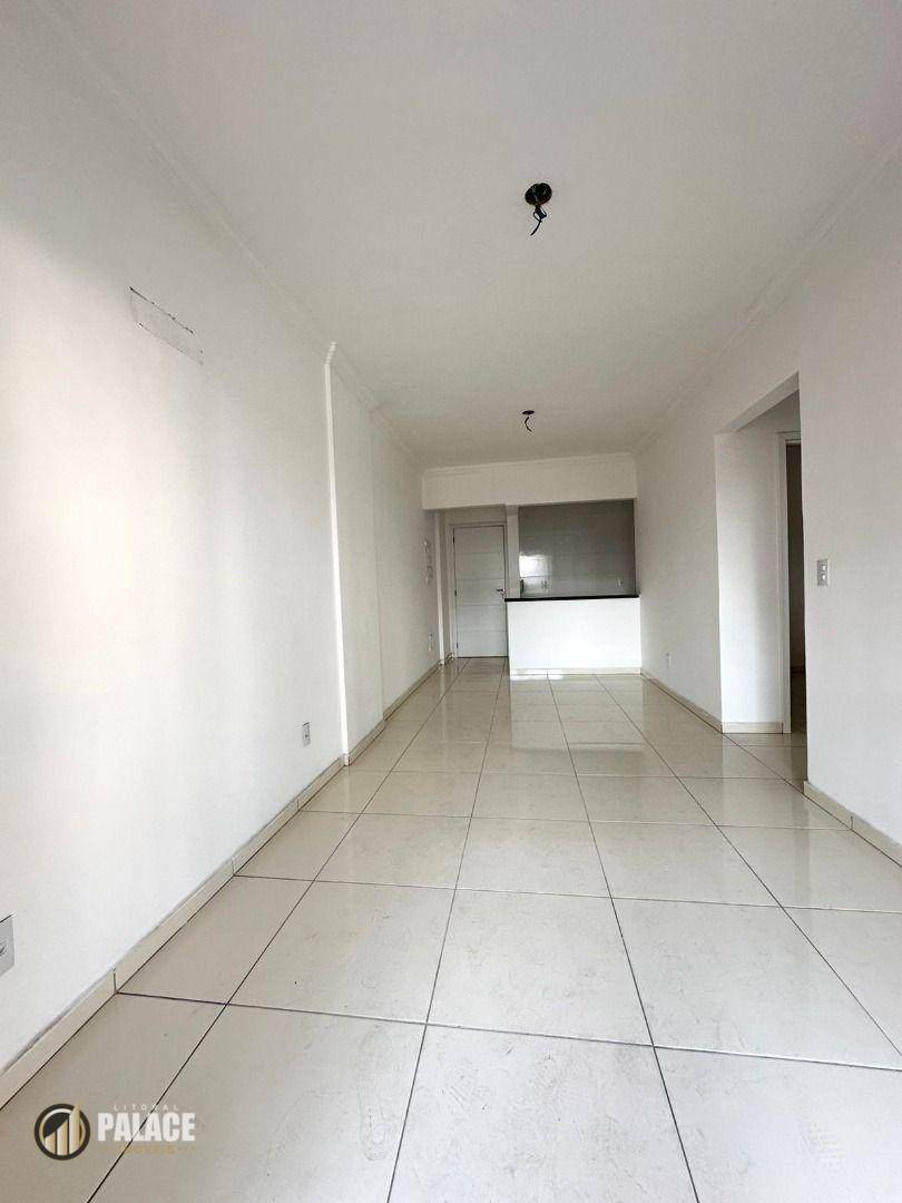 Apartamento à venda com 2 quartos, 77m² - Foto 4