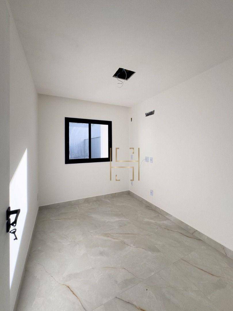 Casa à venda com 3 quartos, 125m² - Foto 2