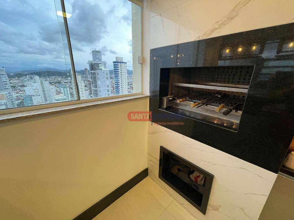 Apartamento à venda com 4 quartos, 225m² - Foto 21