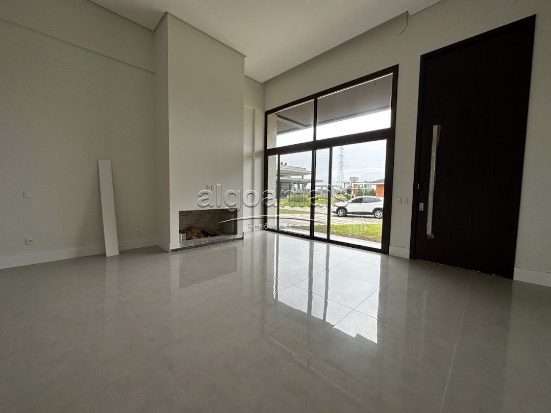 Casa de Condomínio à venda com 4 quartos, 350m² - Foto 3