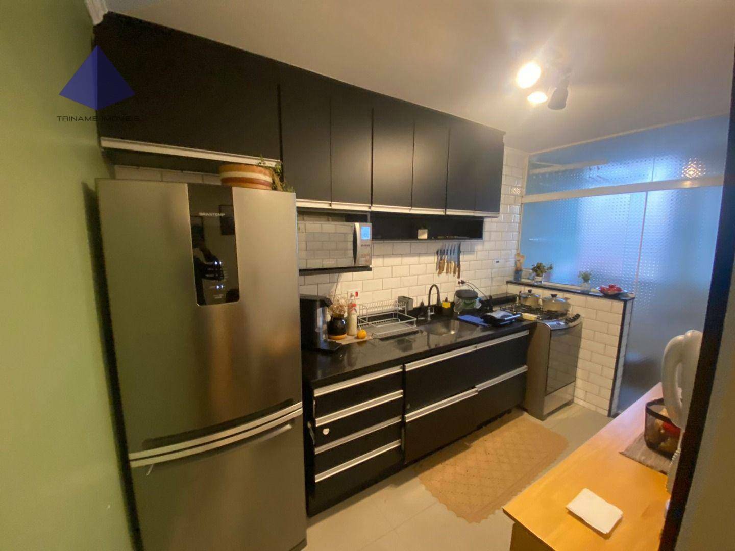 Apartamento à venda com 2 quartos, 70m² - Foto 3