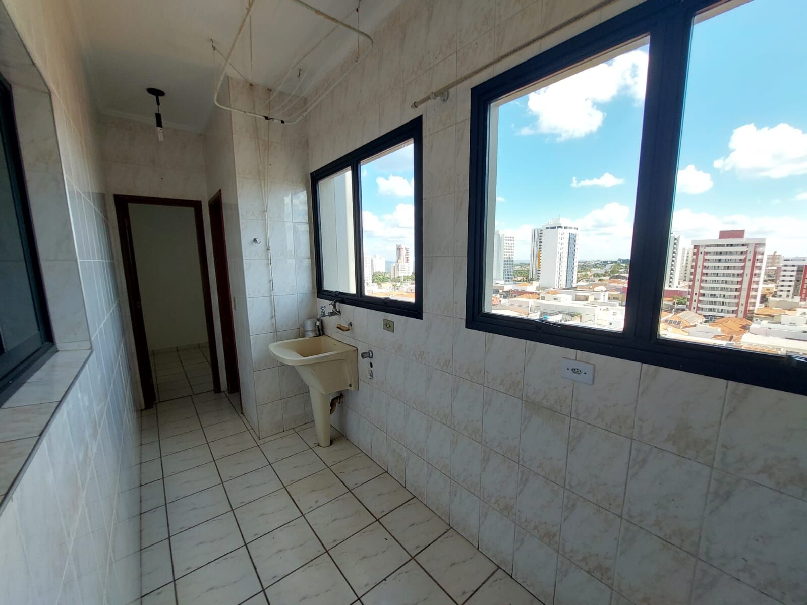 Apartamento para alugar com 3 quartos, 114m² - Foto 8