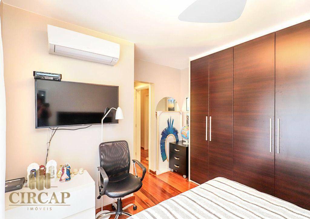 Apartamento à venda com 3 quartos, 226m² - Foto 26