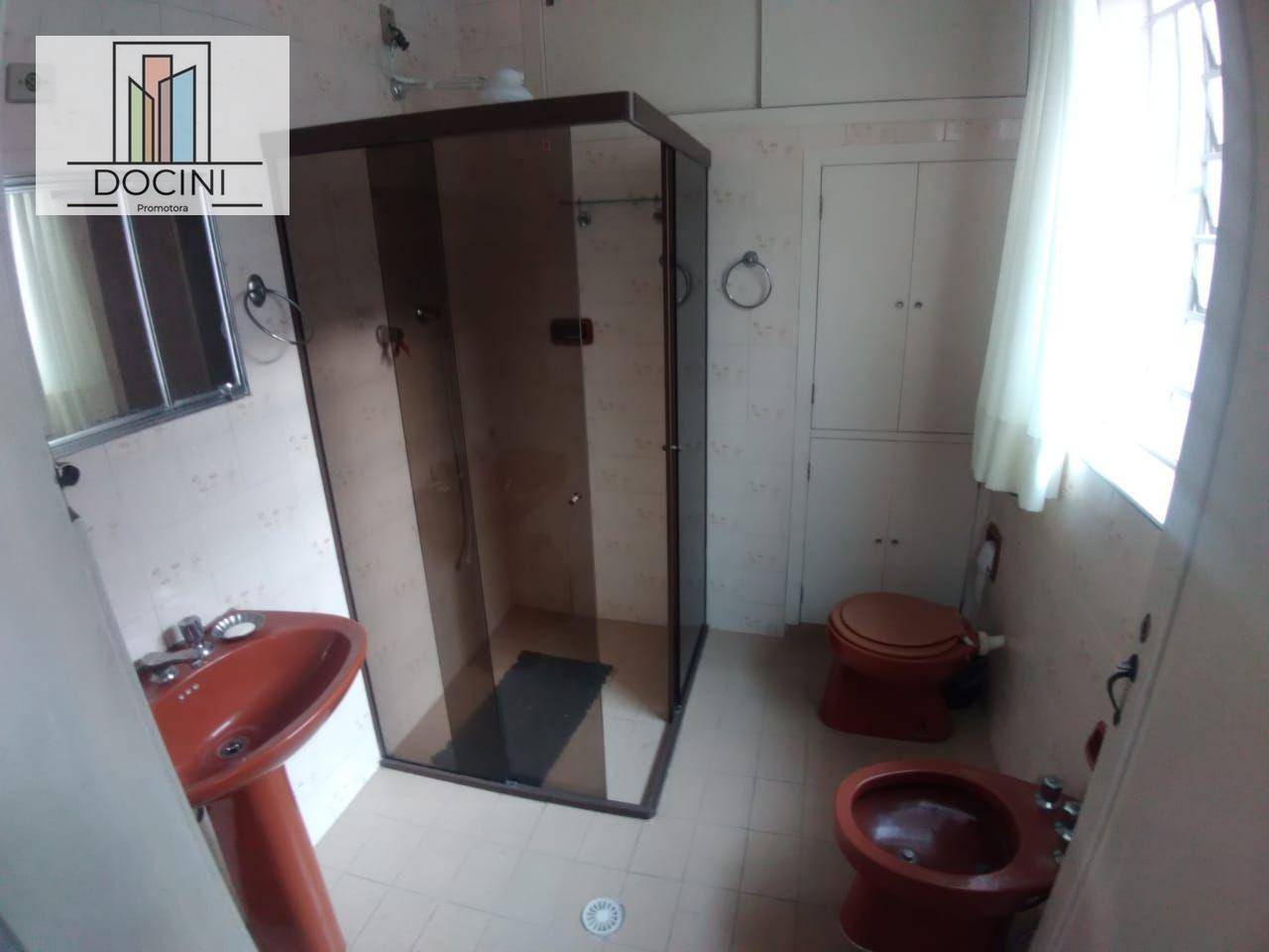 Sobrado à venda com 3 quartos, 185M2 - Foto 1