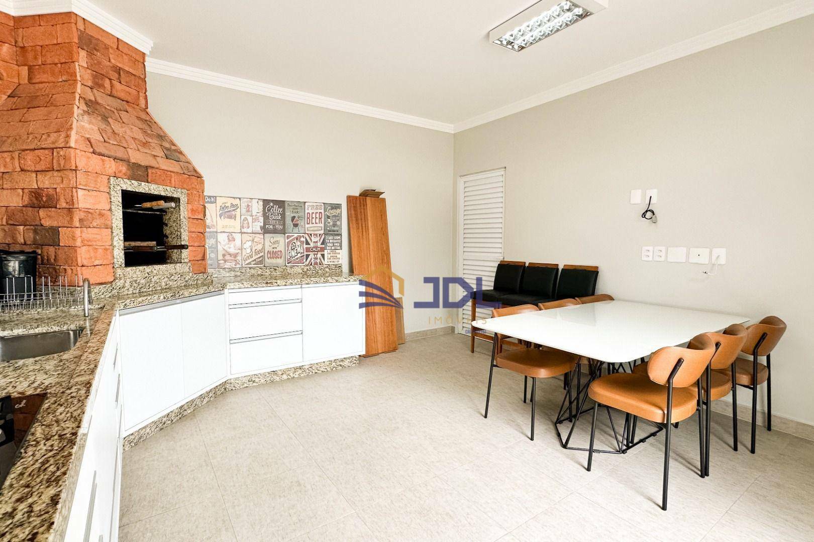 Casa à venda com 3 quartos, 240m² - Foto 4