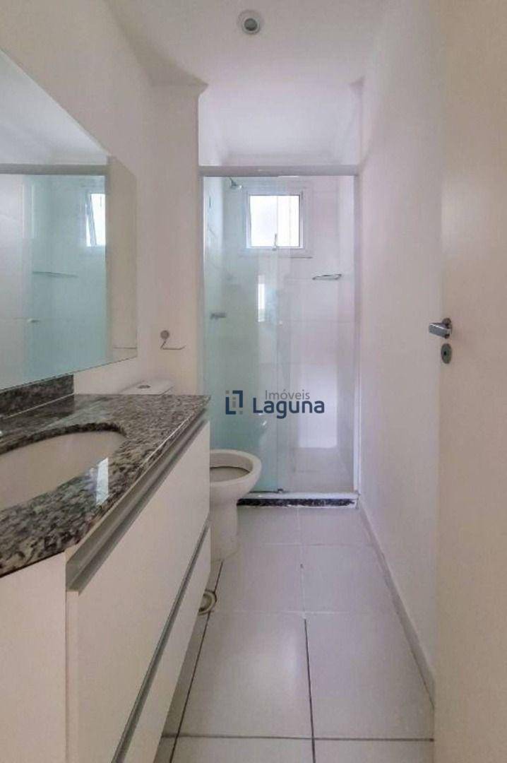 Apartamento para alugar com 3 quartos, 84m² - Foto 15