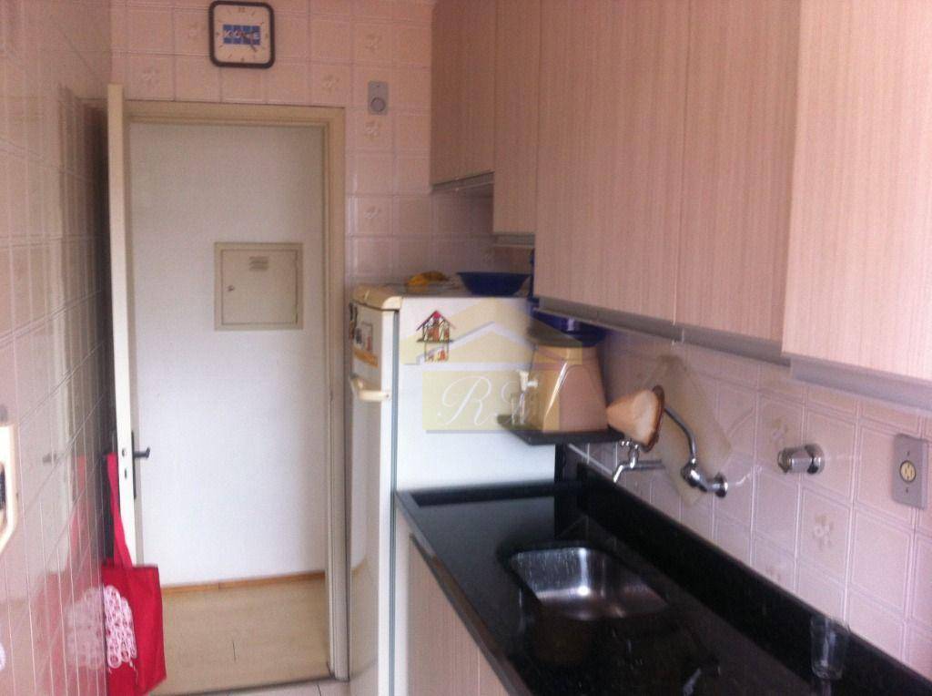 Apartamento à venda com 2 quartos, 60m² - Foto 4