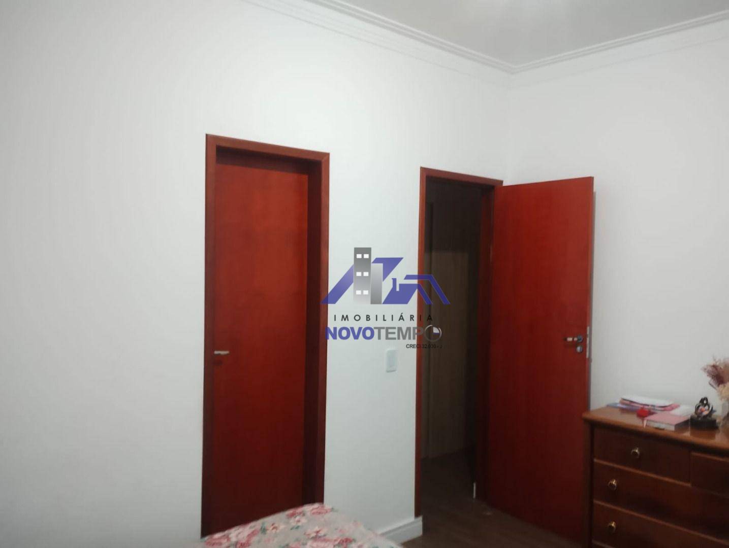 Casa à venda com 3 quartos, 200m² - Foto 10