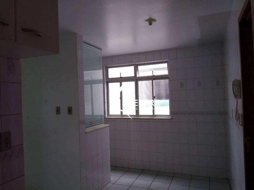 Apartamento à venda com 2 quartos, 53m² - Foto 4