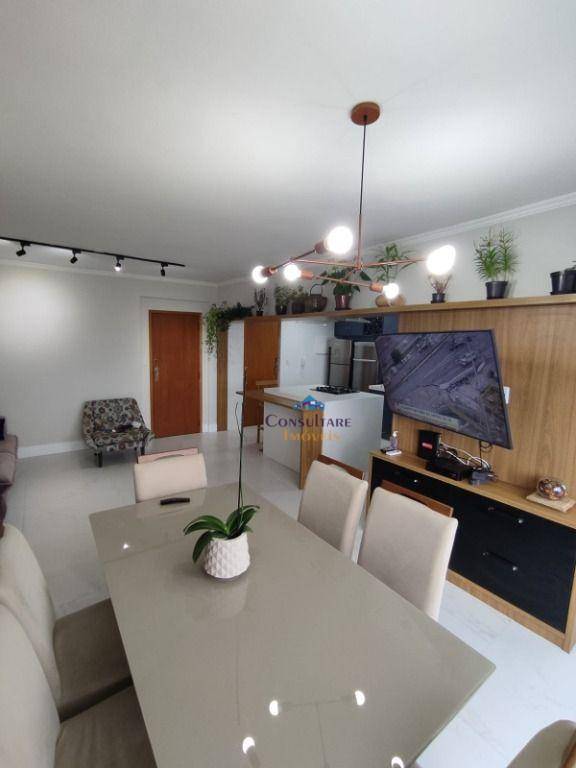 Apartamento à venda com 3 quartos, 140m² - Foto 3