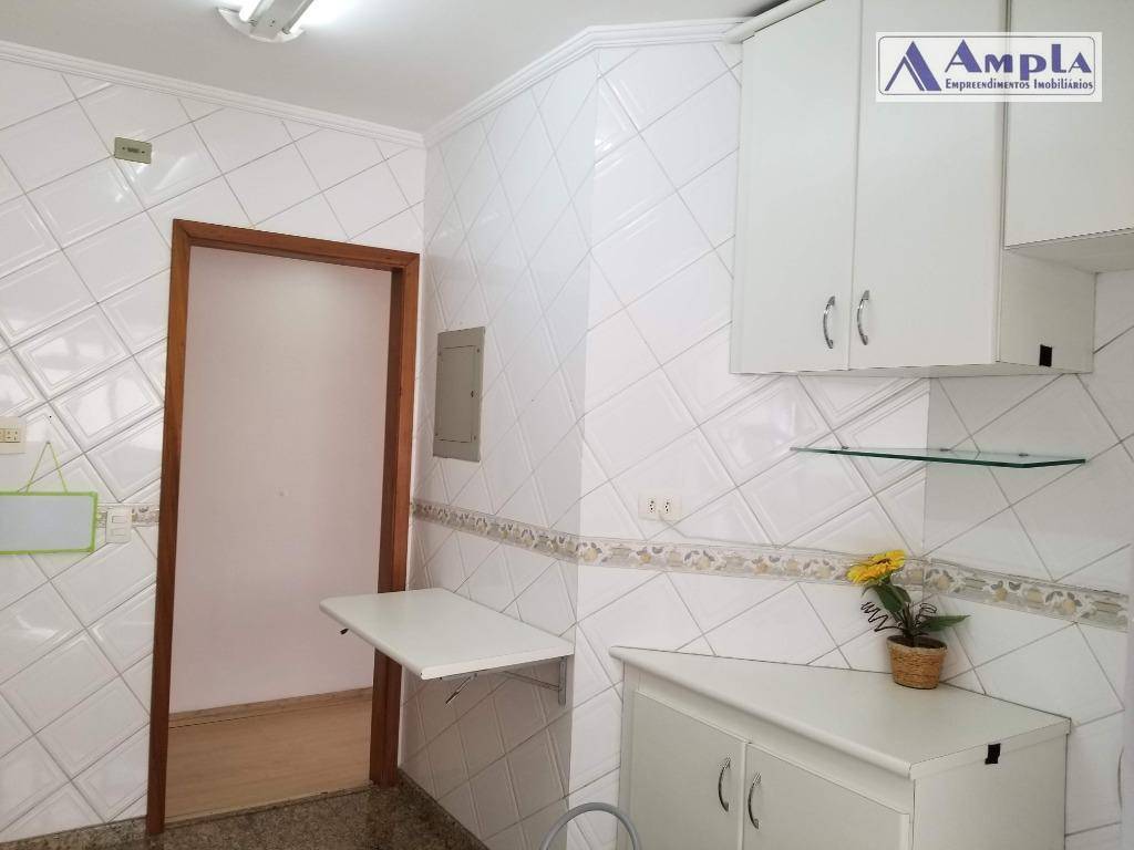 Apartamento para alugar com 2 quartos, 65m² - Foto 19