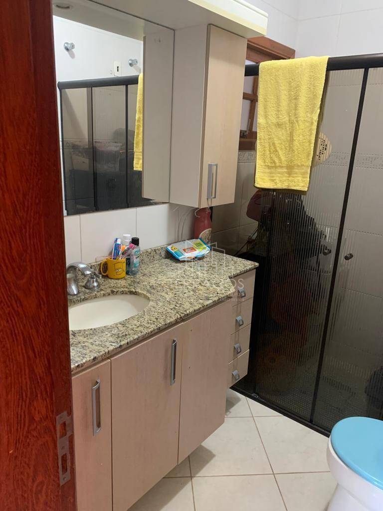 Casa à venda com 3 quartos, 104m² - Foto 14