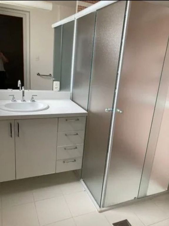 Apartamento à venda com 3 quartos, 111m² - Foto 2