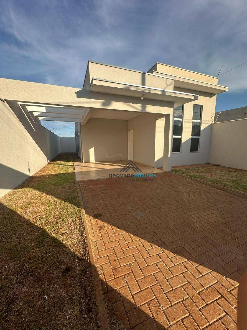 Casa para alugar com 3 quartos, 120m² - Foto 1