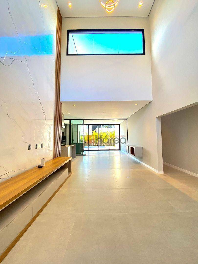 Sobrado à venda com 4 quartos, 312m² - Foto 3