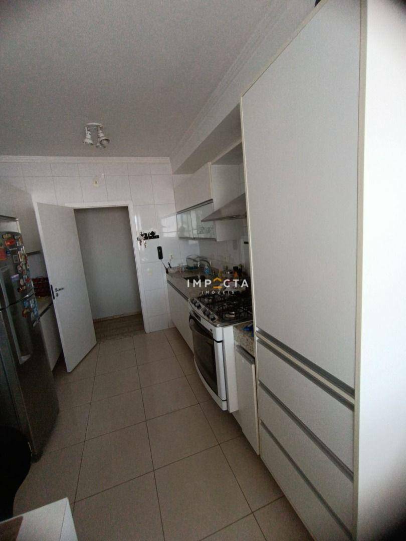 Apartamento à venda com 3 quartos, 157m² - Foto 10