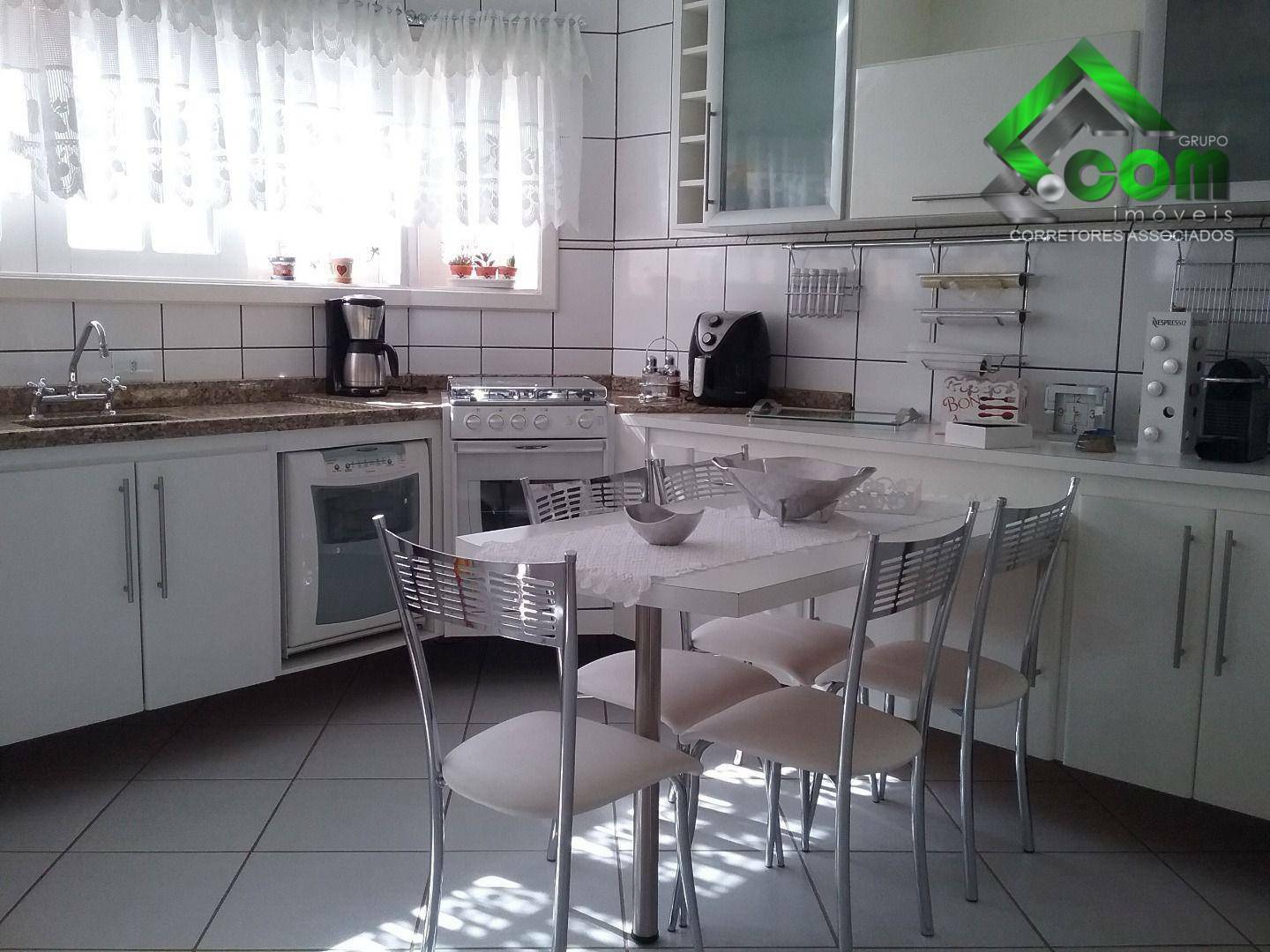 Casa à venda com 5 quartos, 365m² - Foto 9