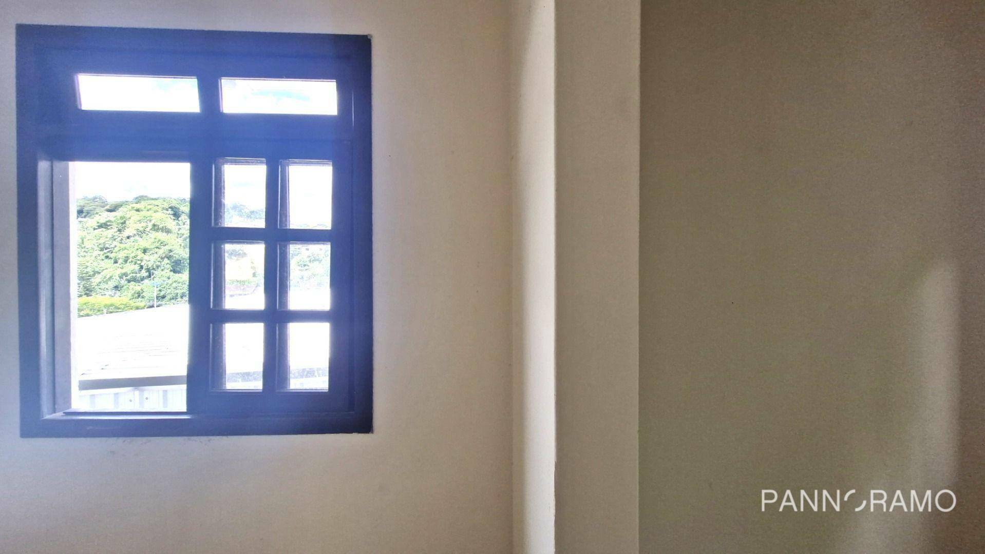 Casa para alugar com 3 quartos, 90m² - Foto 3