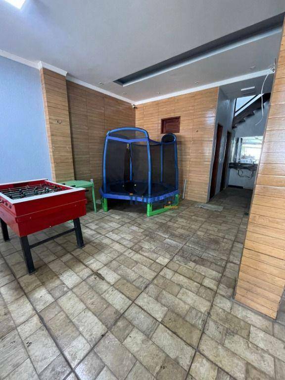 Casa à venda com 4 quartos, 250m² - Foto 8