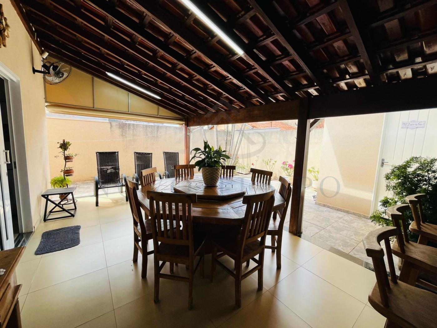 Casa à venda com 2 quartos, 200m² - Foto 13