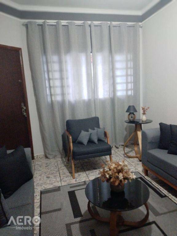 Casa à venda com 2 quartos, 167m² - Foto 5