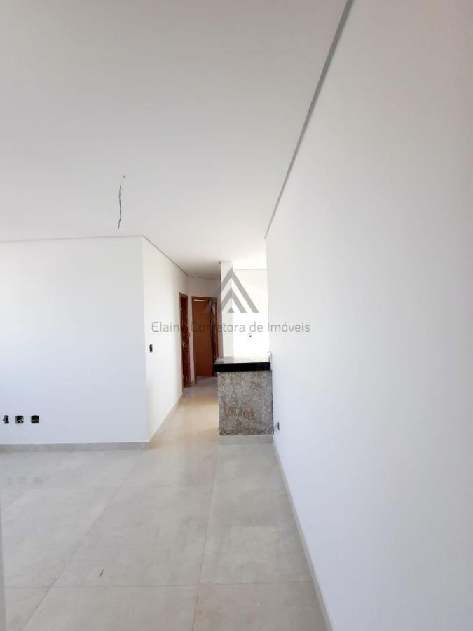 Apartamento à venda com 2 quartos, 56m² - Foto 2