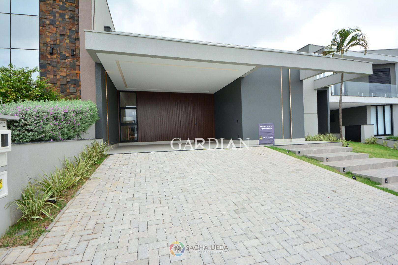 Casa de Condomínio à venda com 3 quartos, 220m² - Foto 1