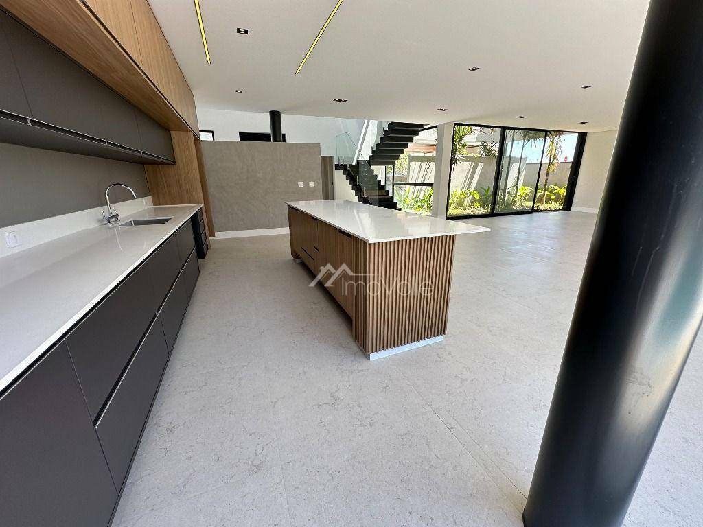 Casa de Condomínio à venda com 4 quartos, 398m² - Foto 9