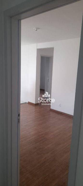 Apartamento à venda com 2 quartos, 44m² - Foto 2