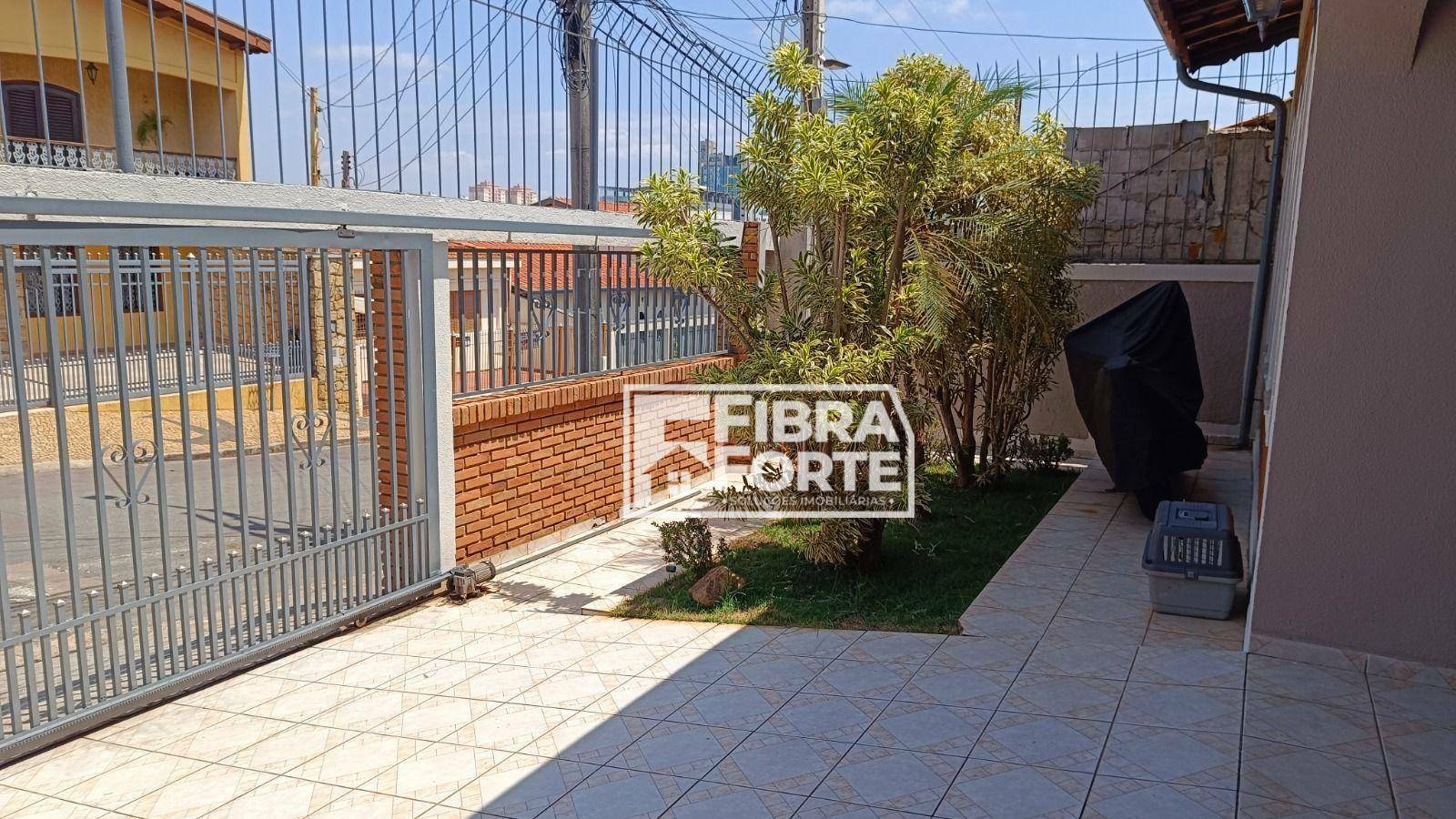 Casa à venda com 3 quartos, 220m² - Foto 5