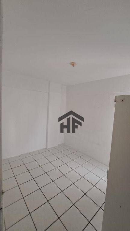 Apartamento para alugar com 3 quartos, 96m² - Foto 13