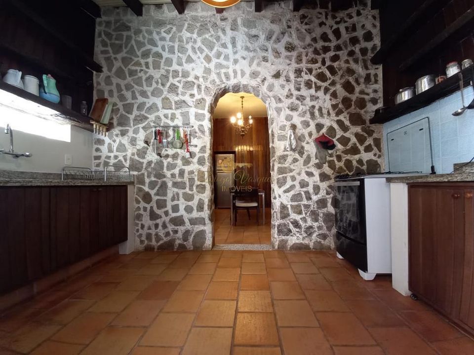 Casa à venda com 7 quartos, 3000m² - Foto 33