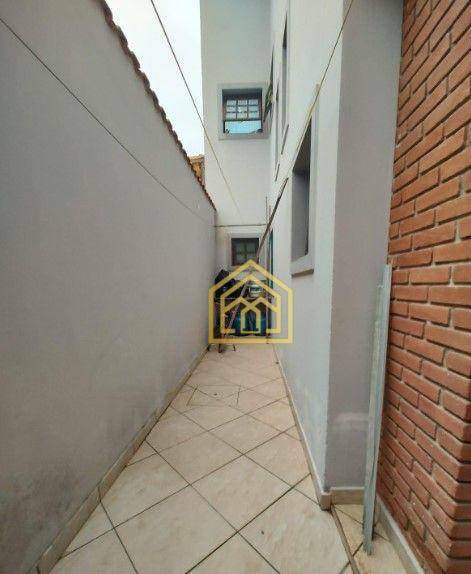 Sobrado à venda com 4 quartos, 250m² - Foto 7