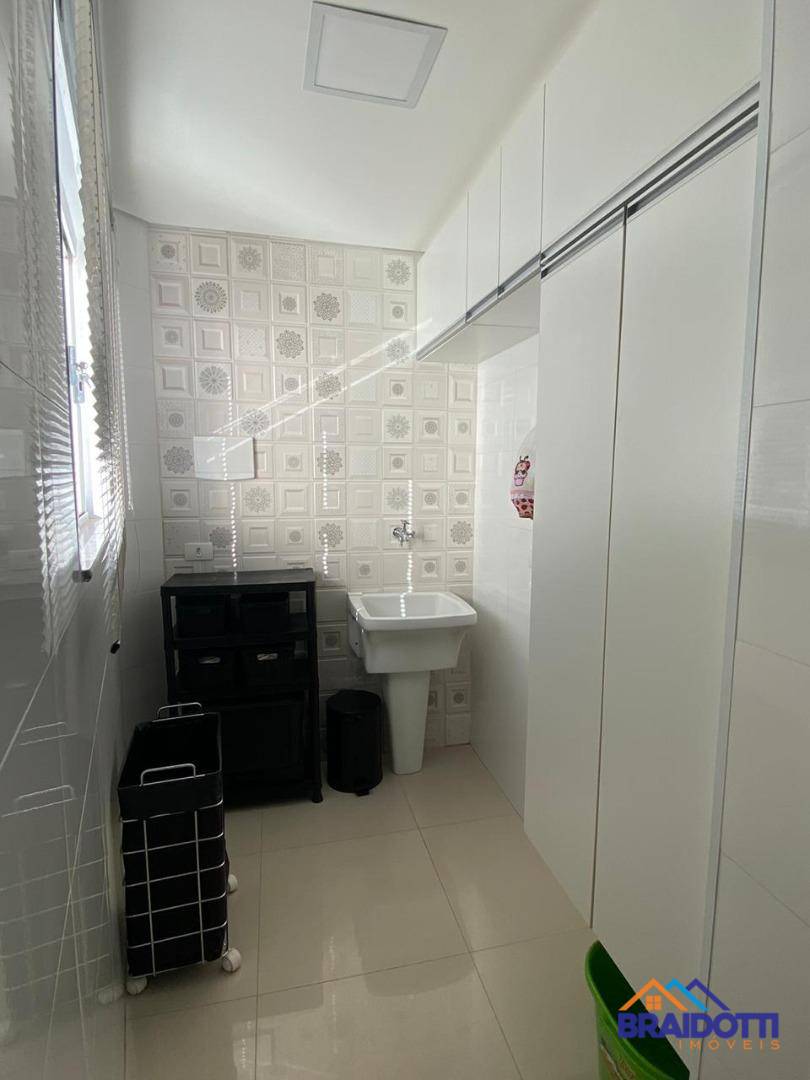 Apartamento à venda com 2 quartos, 60m² - Foto 15