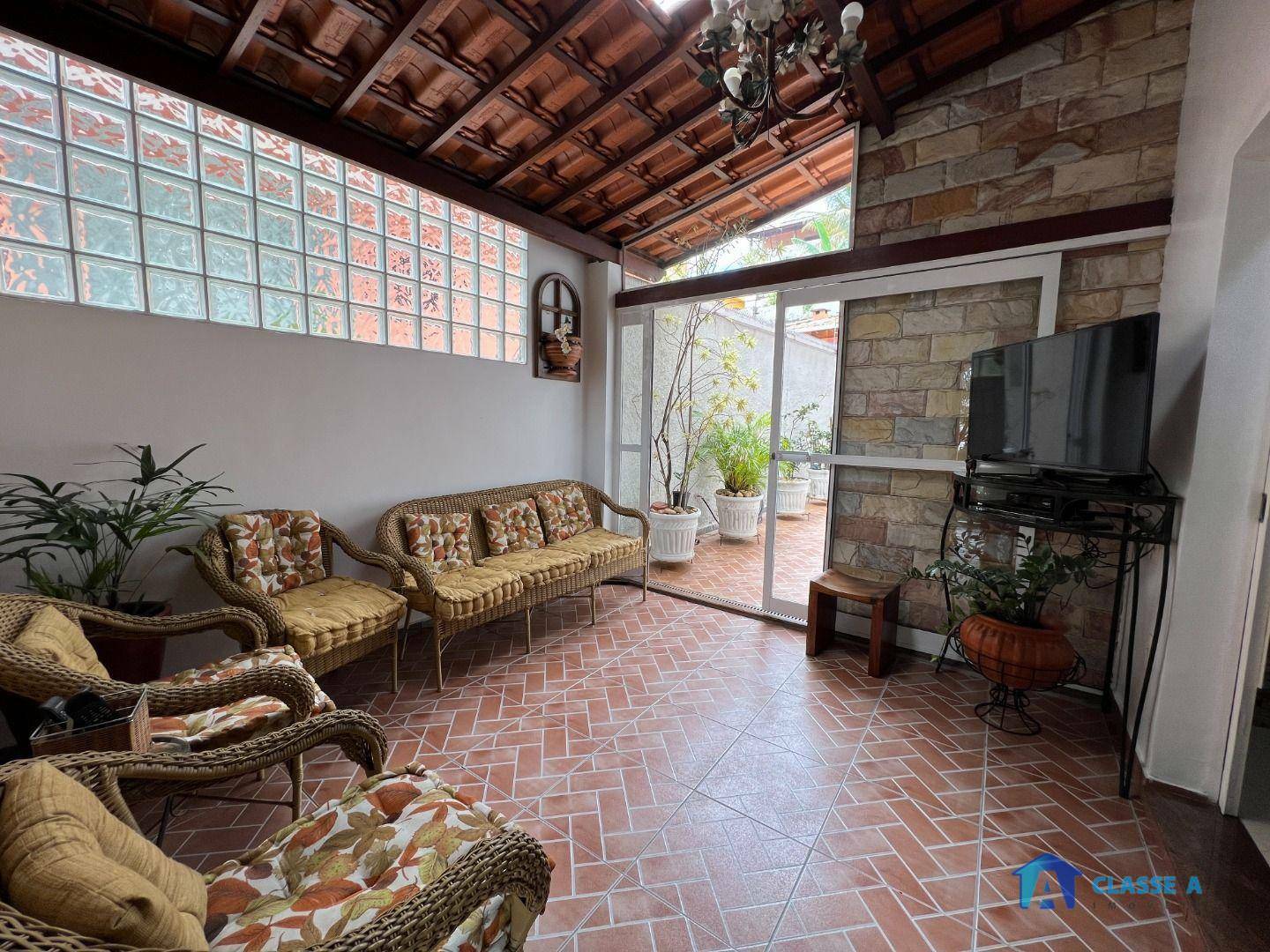 Casa à venda com 3 quartos, 195m² - Foto 7