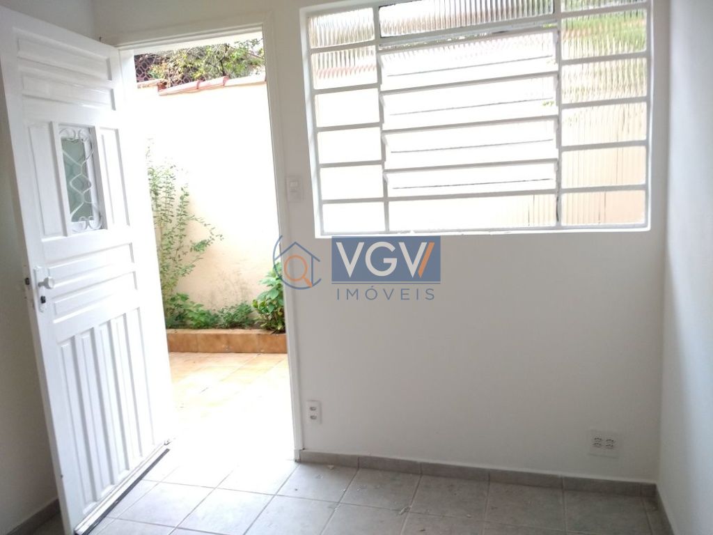 Casa para alugar com 2 quartos, 89m² - Foto 1