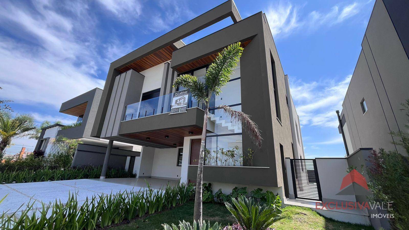 Casa de Condomínio à venda com 5 quartos, 435m² - Foto 1