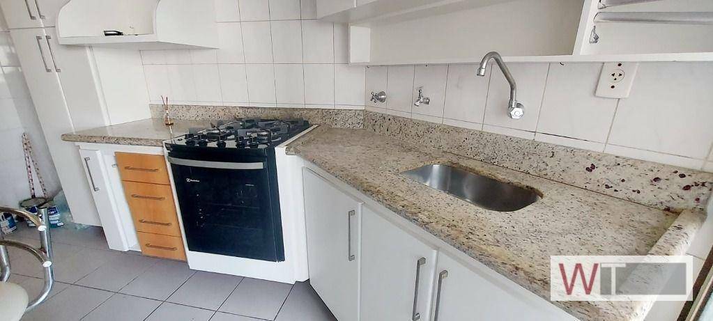 Apartamento para alugar com 3 quartos, 75m² - Foto 6