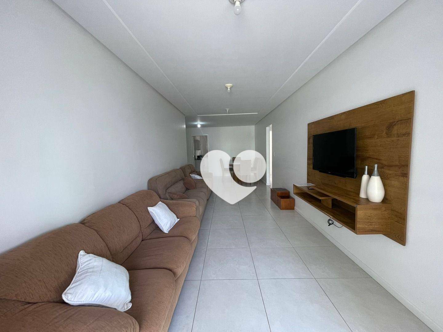 Apartamento à venda com 3 quartos, 136m² - Foto 4