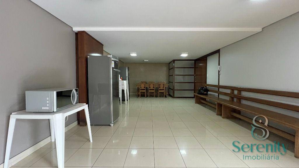 Apartamento para alugar com 2 quartos, 65m² - Foto 31