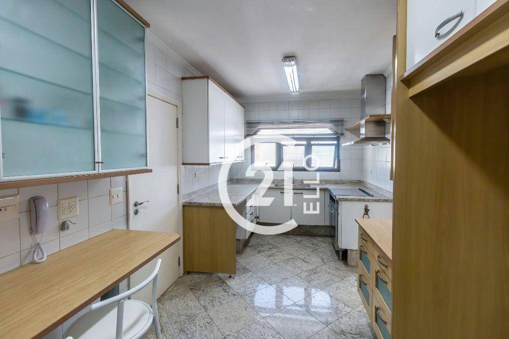 Apartamento para alugar com 3 quartos, 240m² - Foto 36