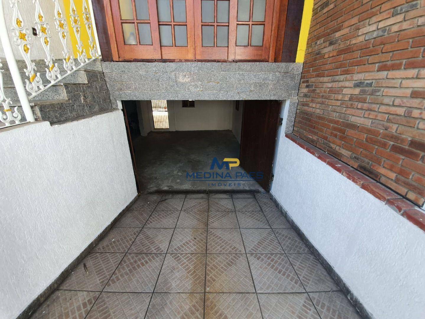 Casa à venda com 4 quartos, 360m² - Foto 32