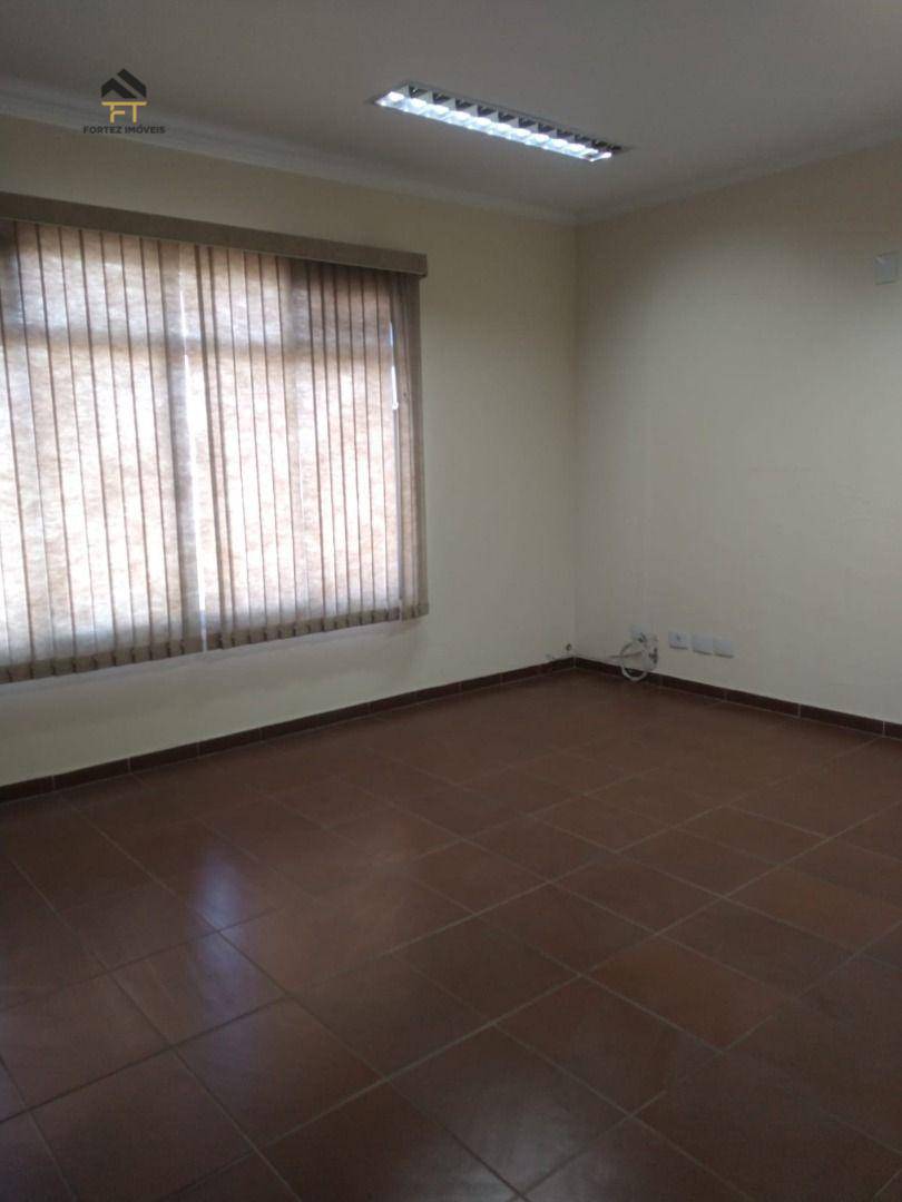 Casa à venda com 3 quartos, 266m² - Foto 11