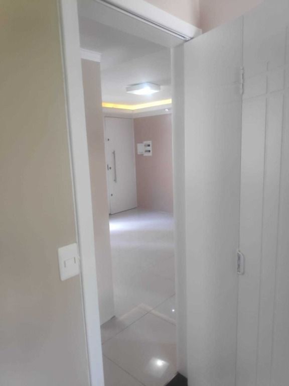 Apartamento à venda com 2 quartos, 52m² - Foto 12