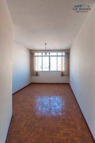 Apartamento à venda com 2 quartos, 65m² - Foto 3