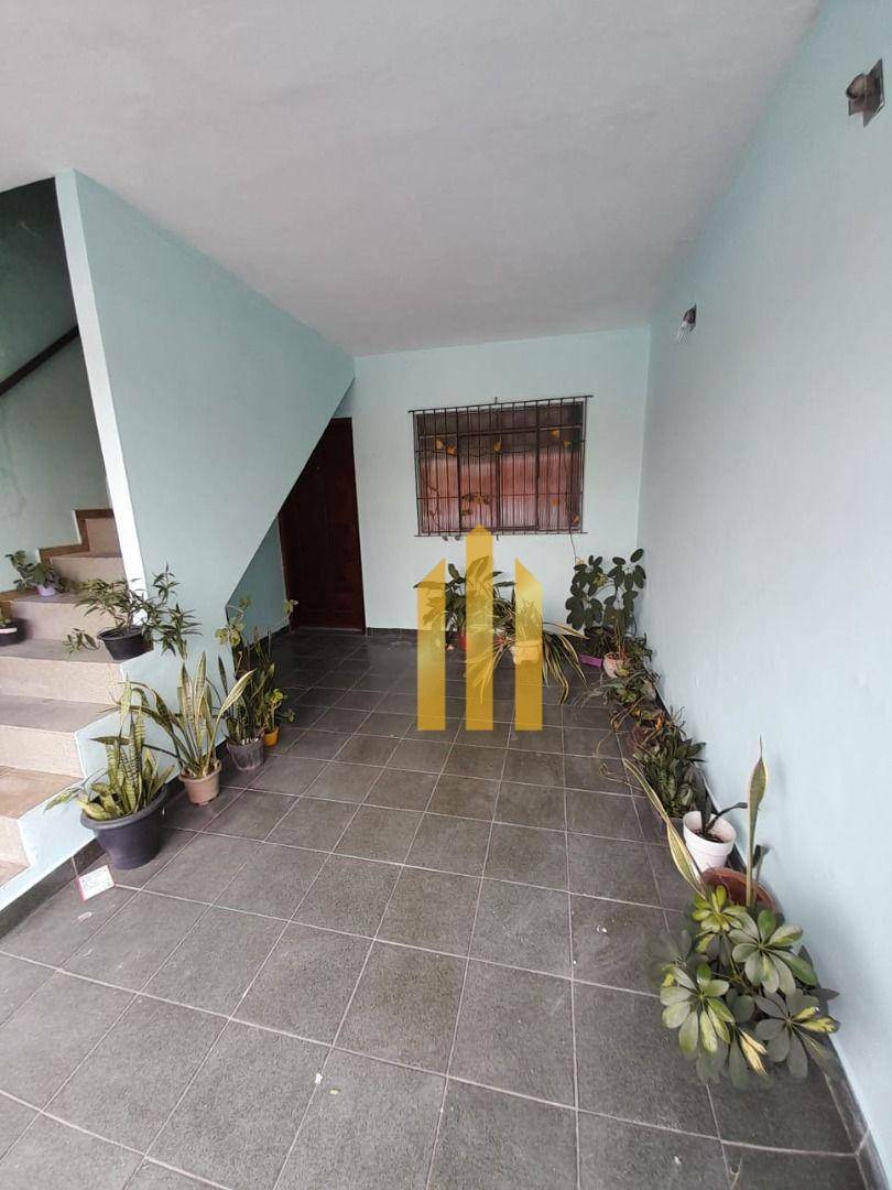 Sobrado à venda com 4 quartos, 150m² - Foto 3