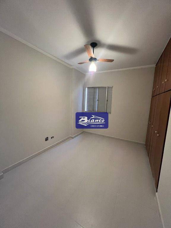 Apartamento à venda com 2 quartos, 60m² - Foto 7