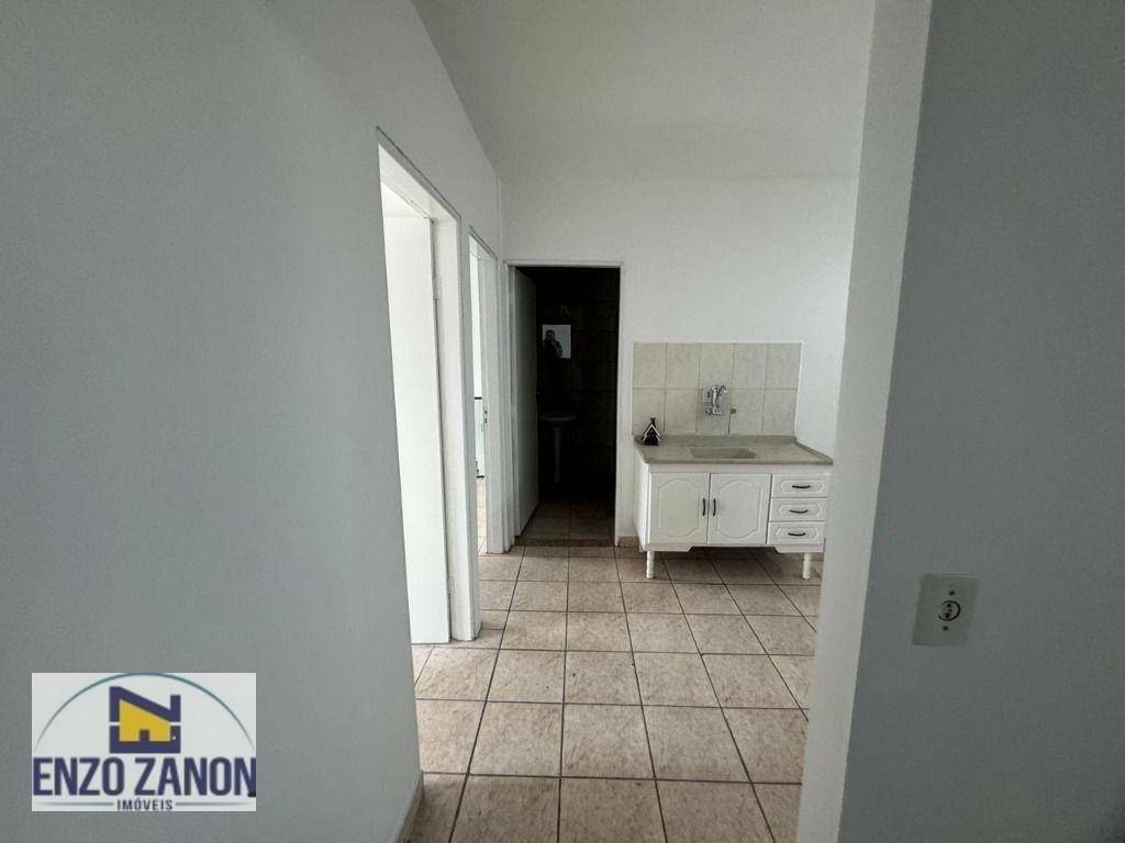 Apartamento para alugar com 2 quartos, 70m² - Foto 17