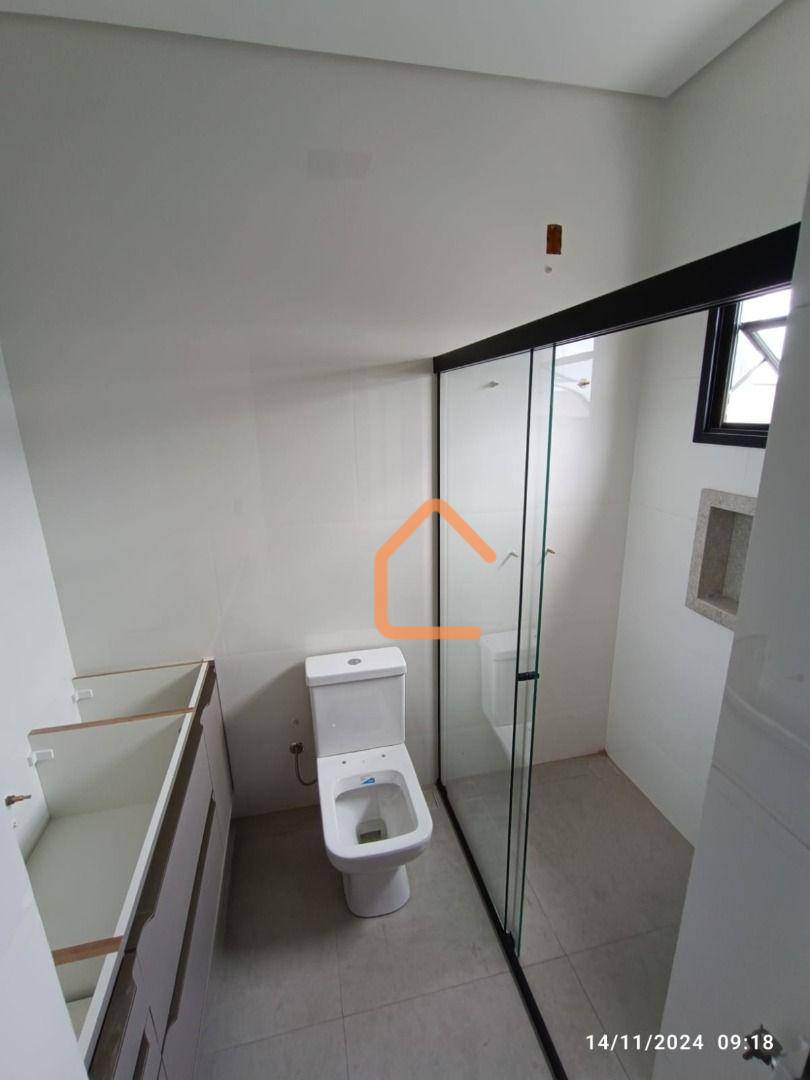 Casa à venda com 3 quartos, 180m² - Foto 16