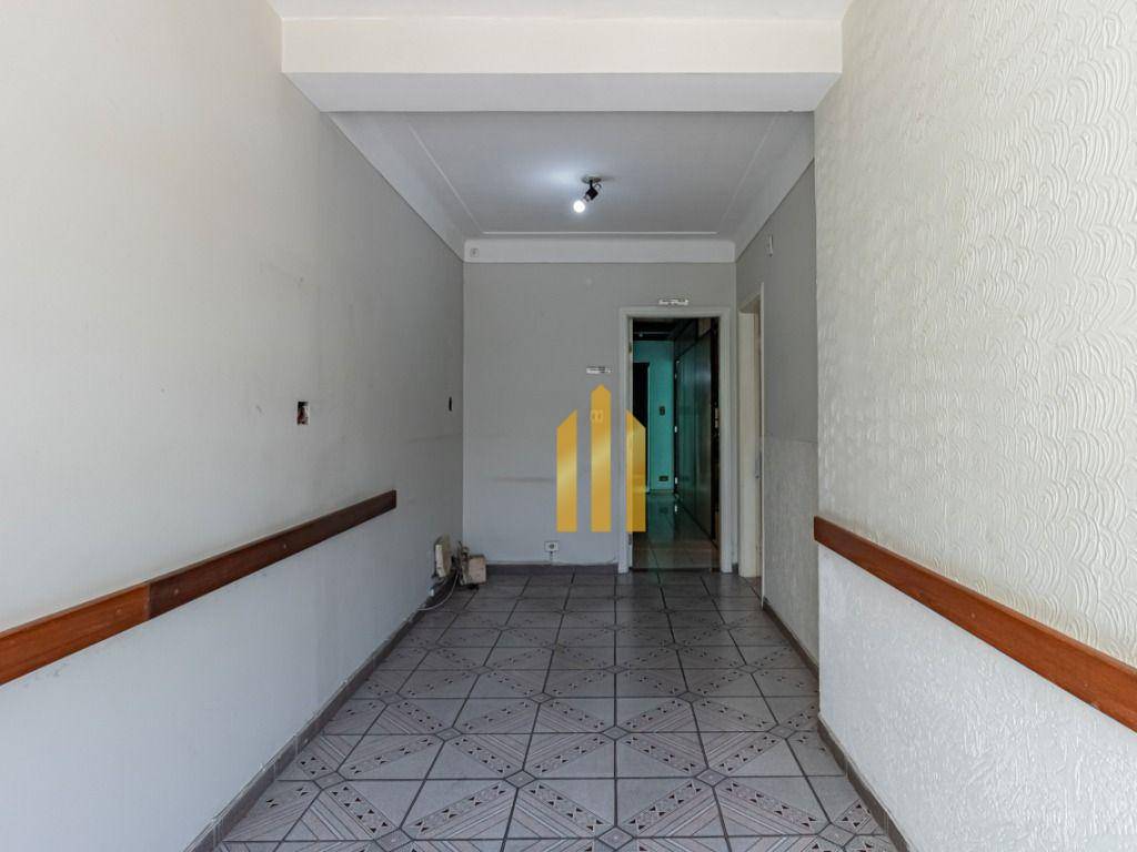 Sobrado à venda com 8 quartos, 227m² - Foto 12